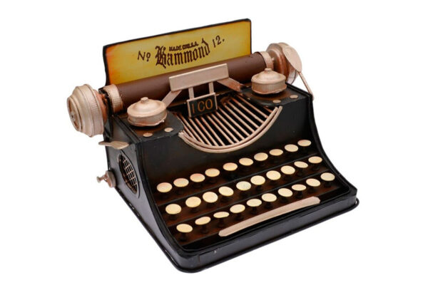 Máquina de escribir antigua "Hammond 12"